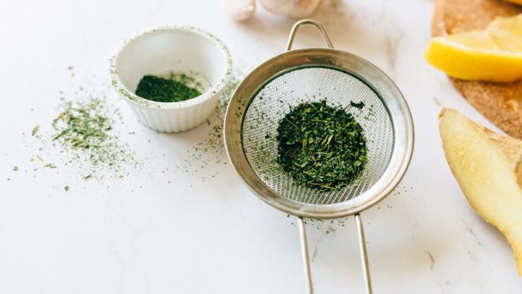 Illusztráció: Nataliya Vaitkevich