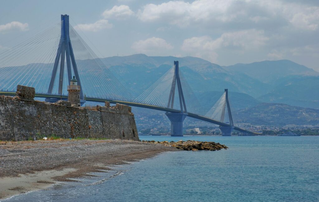 Miért érdemes idén a Peloponnészoszi-félszigetet felfedezni a zsúfolt görög szigetek helyett?