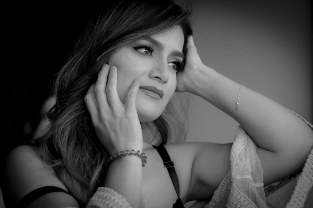 Így viselhetjük stílusosan a monokróm szetteket egész évben